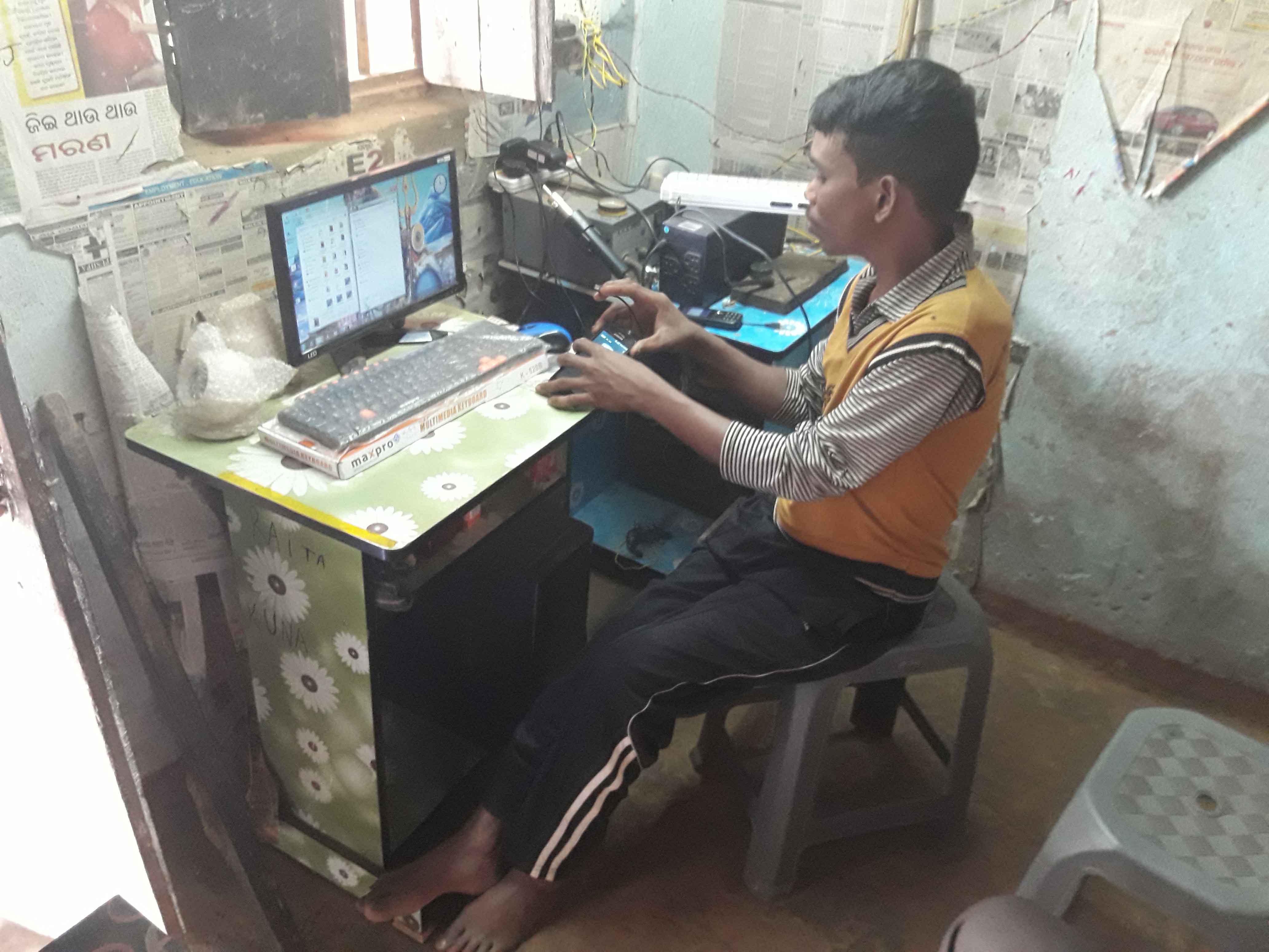 Mobile Repairing unit by a Persons with disability Image
